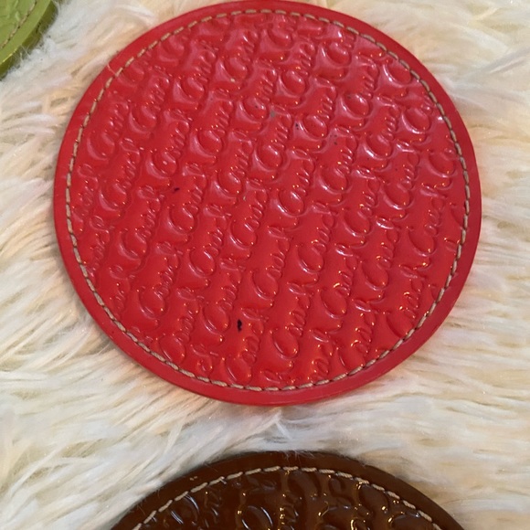 Magnetic coach coasters - Picture 9 of 14